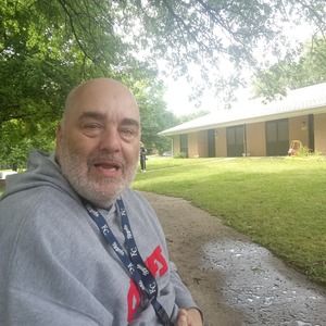 Meet your Posher, Larry e